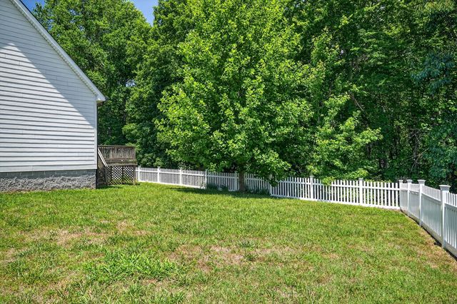 105 Shiloh Ln, Smithville, TN 37166