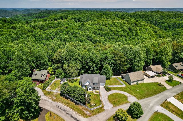 105 Shiloh Ln, Smithville, TN 37166