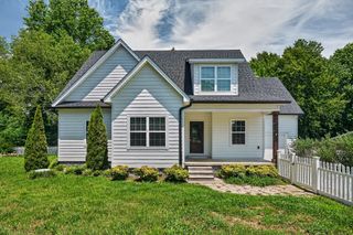 105 Shiloh Ln, Smithville, TN 37166