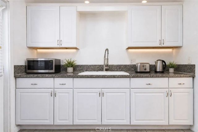 3249 W 134th Street, Hawthorne, CA 90250