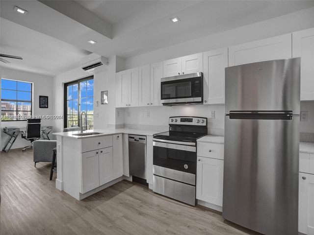 4100 SW 64th Avenue 308, Davie, FL 33314