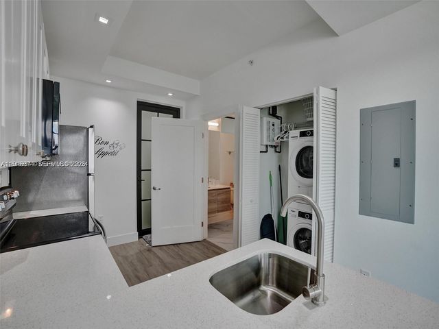 4100 SW 64th Avenue 308, Davie, FL 33314