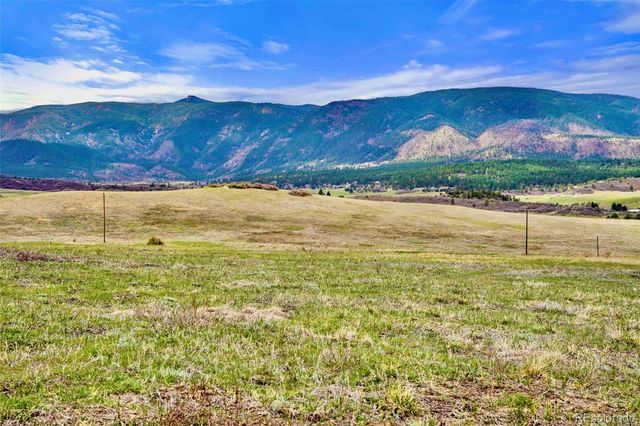 3 S Perry Park Road, Larkspur, CO 80118
