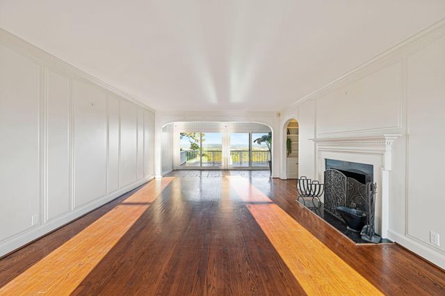 500 N Crest Road, Chattanooga, TN 37404