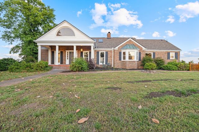 500 N Crest Road, Chattanooga, TN 37404