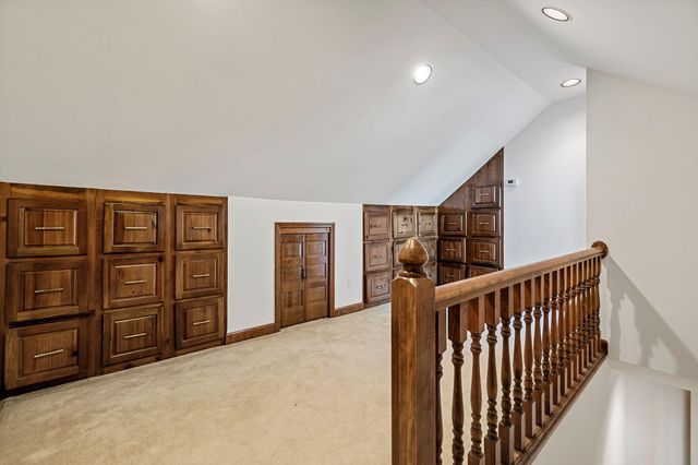 500 N Crest Road, Chattanooga, TN 37404