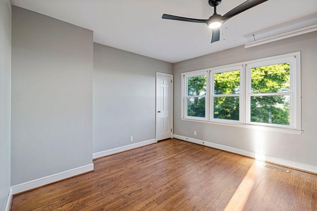 500 N Crest Road, Chattanooga, TN 37404