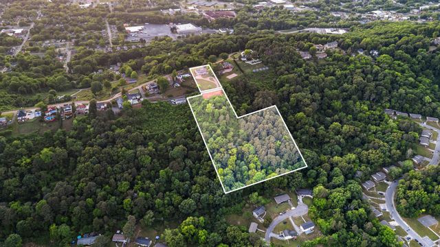 500 N Crest Road, Chattanooga, TN 37404