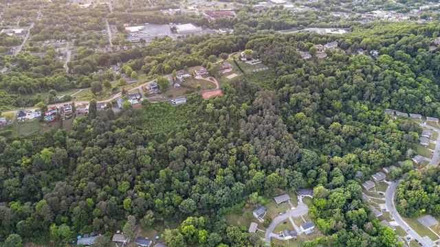 500 N Crest Road, Chattanooga, TN 37404