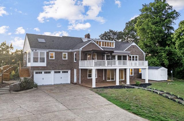 500 N Crest Road, Chattanooga, TN 37404