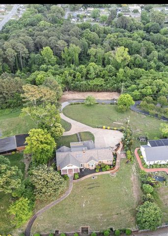 500 N Crest Road, Chattanooga, TN 37404