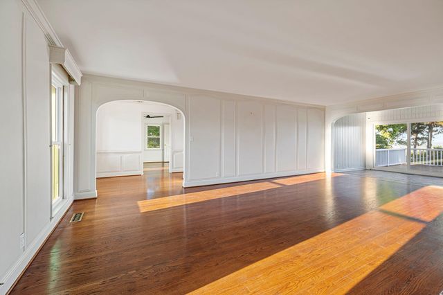 500 N Crest Road, Chattanooga, TN 37404