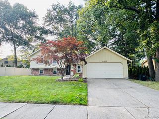 4415 Holly Drive, Troy, MI 48085