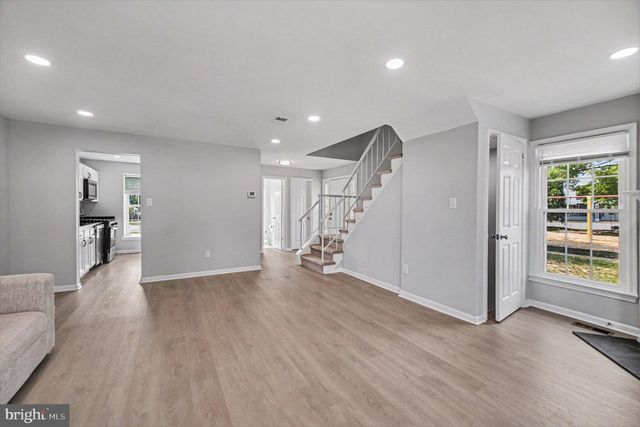 7981 NORTHUMBERLAND RD, Springfield, VA 22153