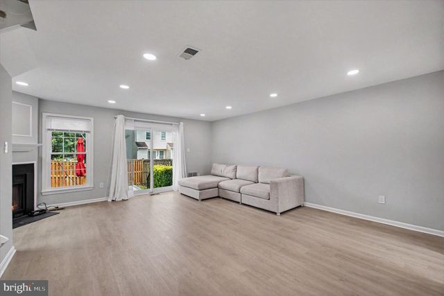 7981 NORTHUMBERLAND RD, Springfield, VA 22153