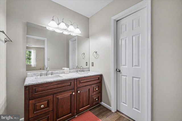 7981 NORTHUMBERLAND RD, Springfield, VA 22153