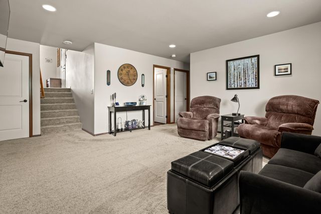 1308 31st Avenue W, West Fargo, ND 58078