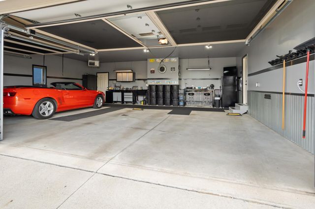 1308 31st Avenue W, West Fargo, ND 58078