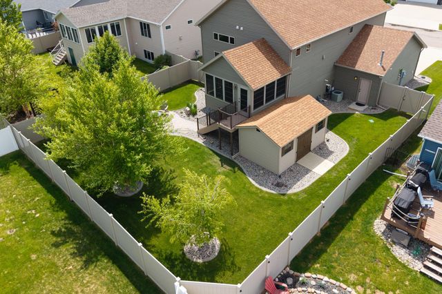 1308 31st Avenue W, West Fargo, ND 58078