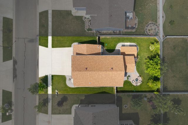 1308 31st Avenue W, West Fargo, ND 58078