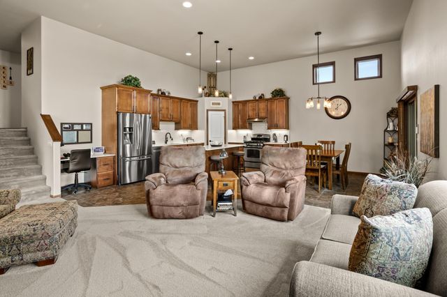1308 31st Avenue W, West Fargo, ND 58078