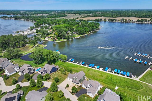 40609 N North Newport Drive, Antioch, IL 60002