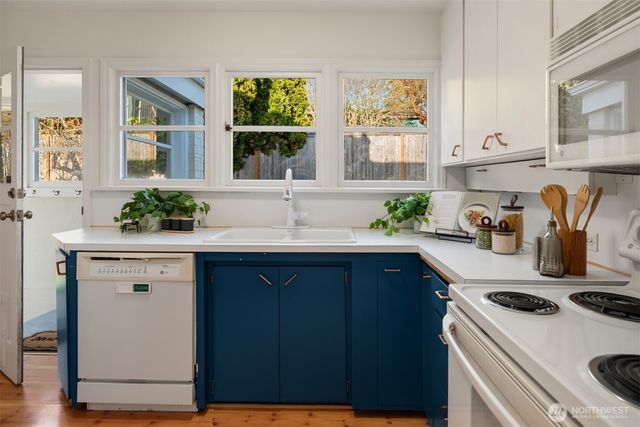 12230 Marine View Drive SW, Burien, WA 98146