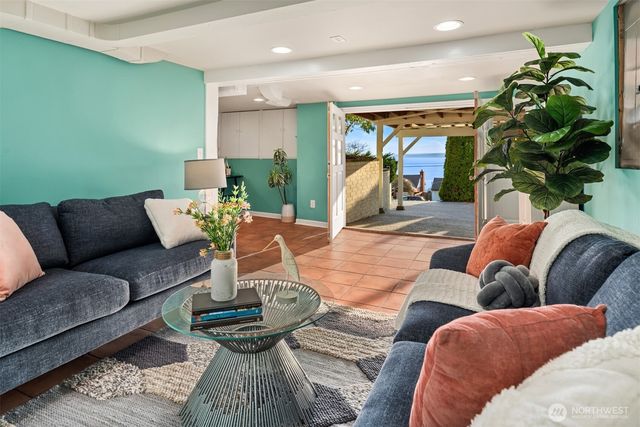 12230 Marine View Drive SW, Burien, WA 98146