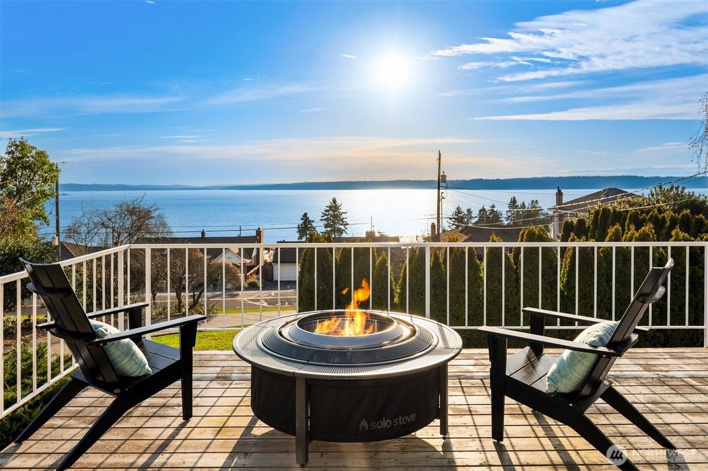 12230 Marine View Drive SW, Burien, WA 98146