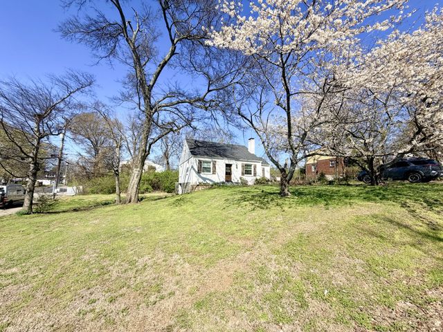 1918 Wildwood Ave, Nashville, TN 37212