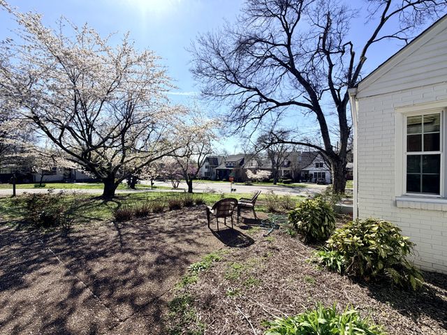 1918 Wildwood Ave, Nashville, TN 37212