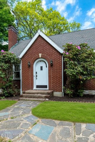 1509 Sunset Road, Schodack, NY 12033