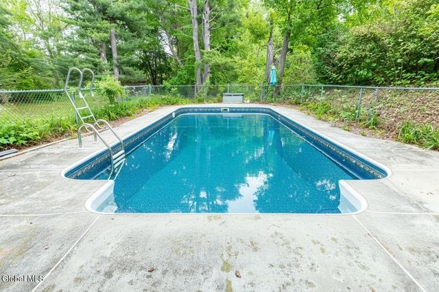 1509 Sunset Road, Schodack, NY 12033