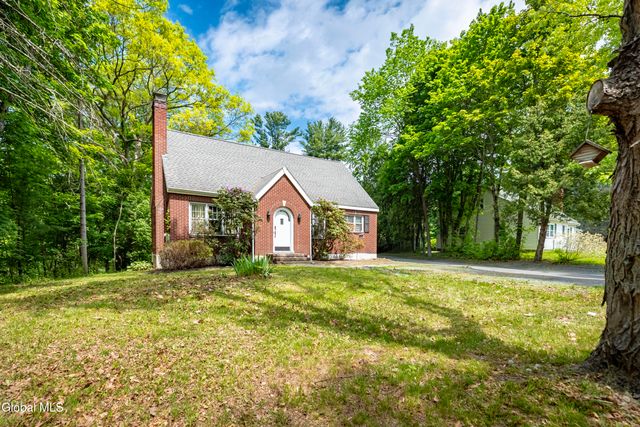 1509 Sunset Road, Schodack, NY 12033