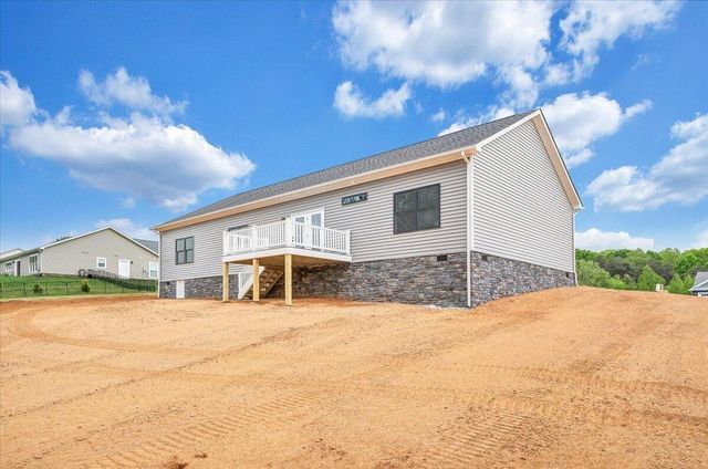 284 Windsor Castle DR, Moneta, VA 24121