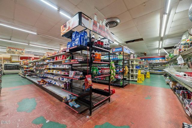 550 N East Street, Kinston, NC 28501