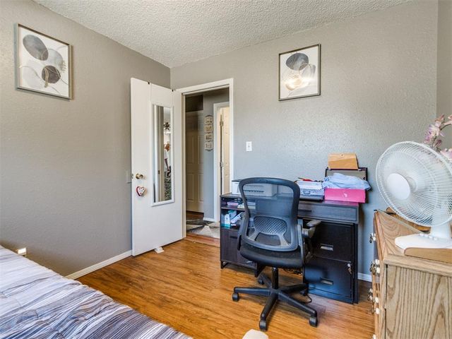 604 Meadowlake Drive, Noble, OK 73068