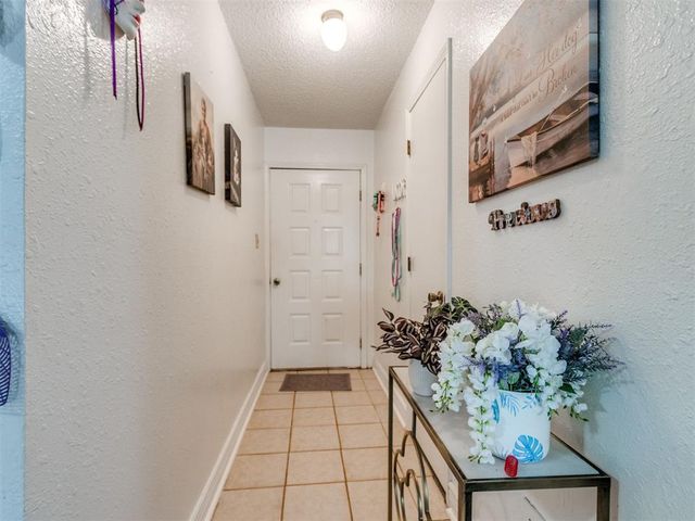 604 Meadowlake Drive, Noble, OK 73068