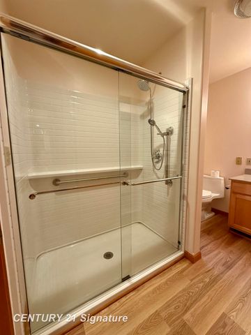 2221 Pinehurst Court, Midland, MI 48640