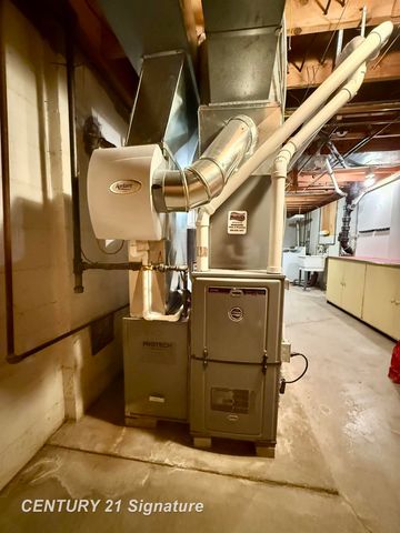 2221 Pinehurst Court, Midland, MI 48640