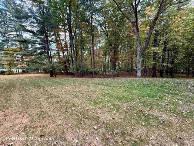 2221 Pinehurst Court, Midland, MI 48640