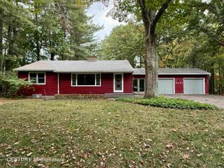2221 Pinehurst Court, Midland, MI 48640