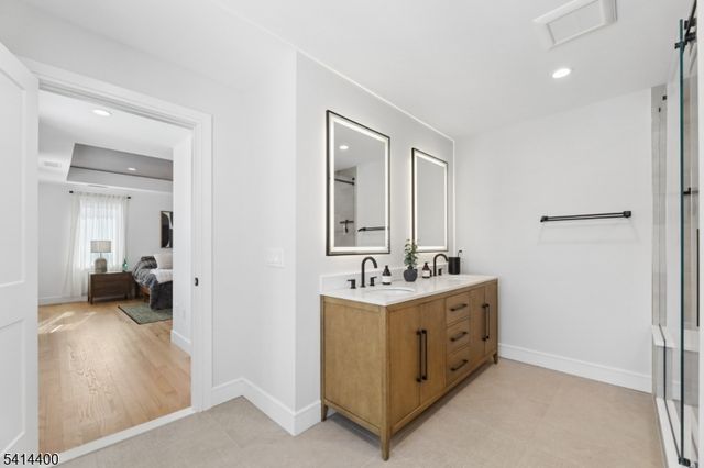 6 Hillside Ter, Wallington Boro, NJ 07057