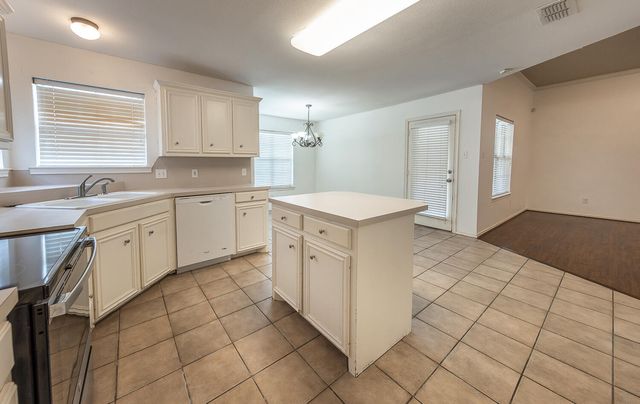 5524 101st Street, Lubbock, TX 79424