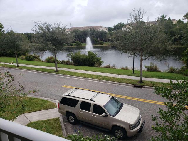 356 W Thatch Palm Circle 106, Jupiter, FL 33458