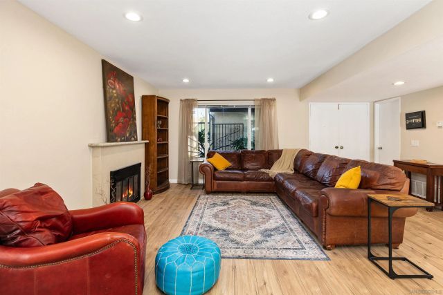 8963 Capcano Rd, San Diego, CA 92126