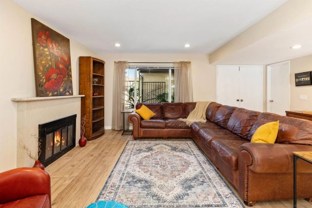 8963 Capcano Rd, San Diego, CA 92126