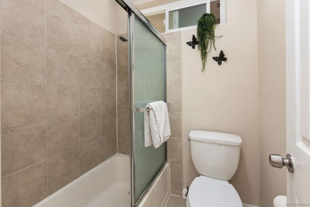 8963 Capcano Rd, San Diego, CA 92126