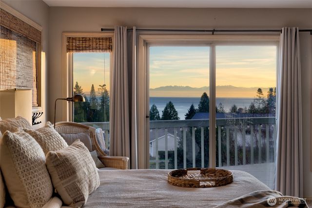 4402 Bryce Drive, Anacortes, WA 98221