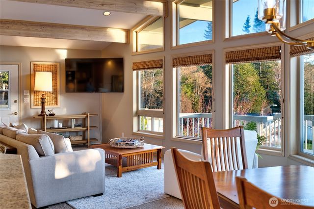 4402 Bryce Drive, Anacortes, WA 98221